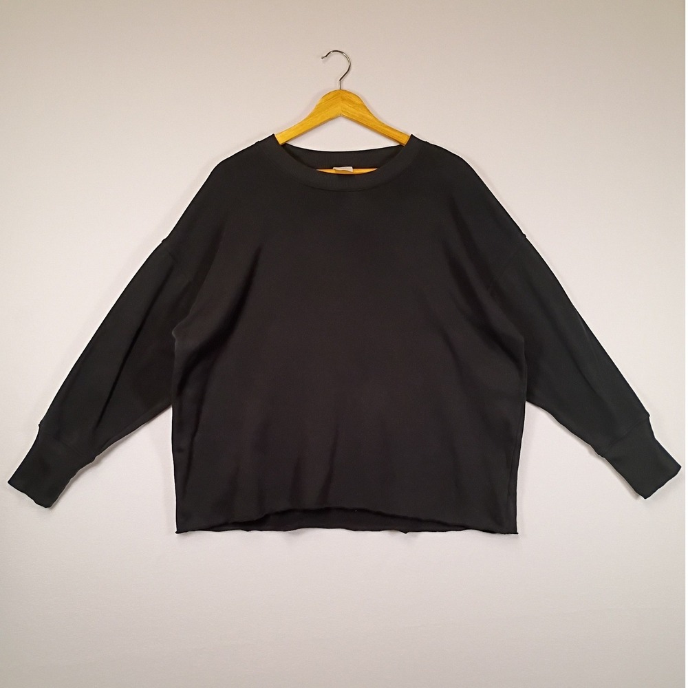 Minimalist Secret Treasures Womens Small Black Oversized Raw Hem Sweatshirt